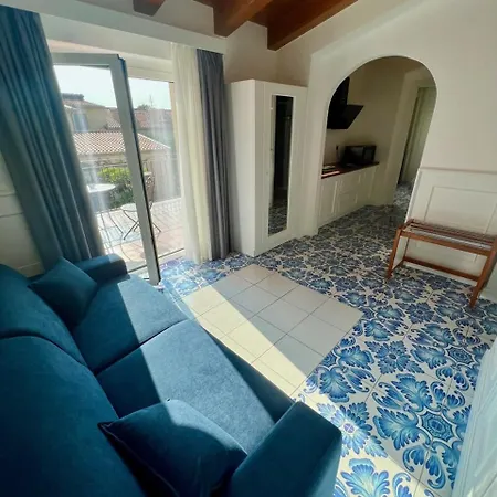 Tea Luxury - A Mare 普拉亚·阿马勒