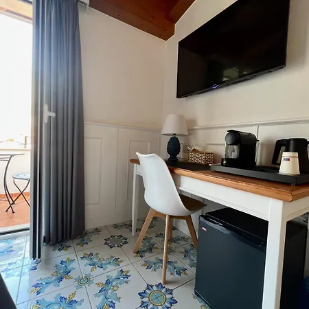 Tea Luxury - A Mare Nocleg ze śniadaniem Praia a Mare