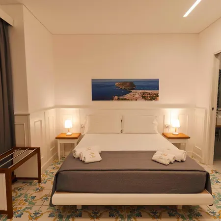 Tea Luxury - A Mare Nocleg ze śniadaniem Praia a Mare