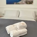 Tea Luxury - A Mare Bed & Breakfast Praia a Mare