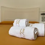 Bed & Breakfast Tea Luxury - A Mare Praia a Mare