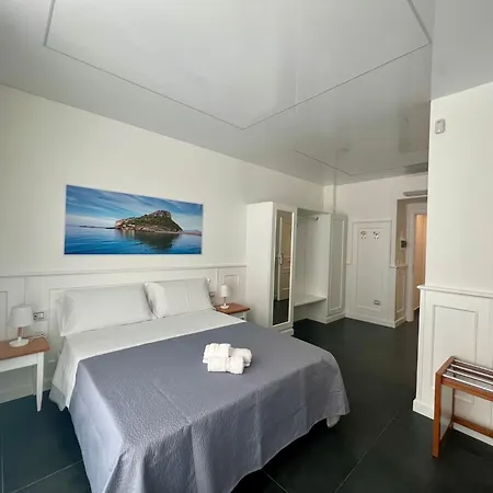 Bed & Breakfast Tea Luxury - A Mare Praia a Mare