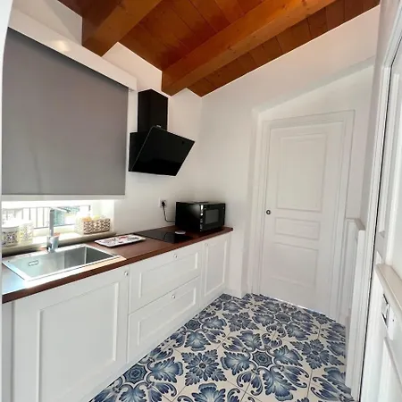 Bed & Breakfast Tea Luxury - A Mare